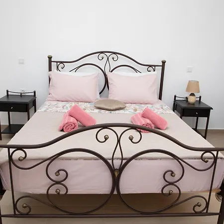 Artianna, In Alinda, Leros *