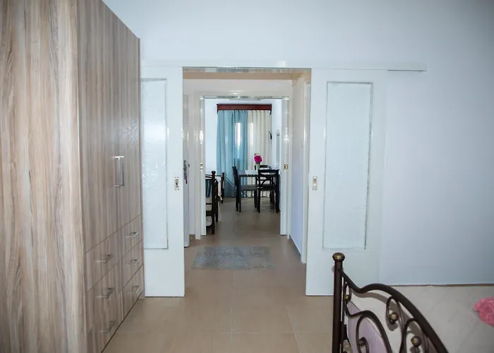 Artianna, In Alinda, Leros