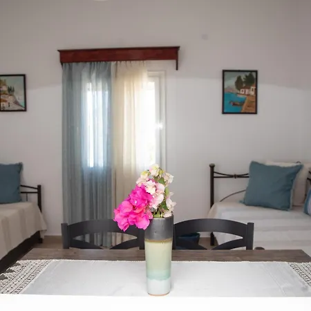 Artianna, In Alinda, Leros أليندا