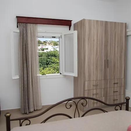 Artianna, In Alinda, Leros