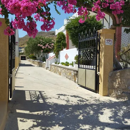 度假居 Artianna, In Alinda, Leros *