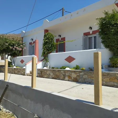 Artianna, In Alinda, Leros * أليندا